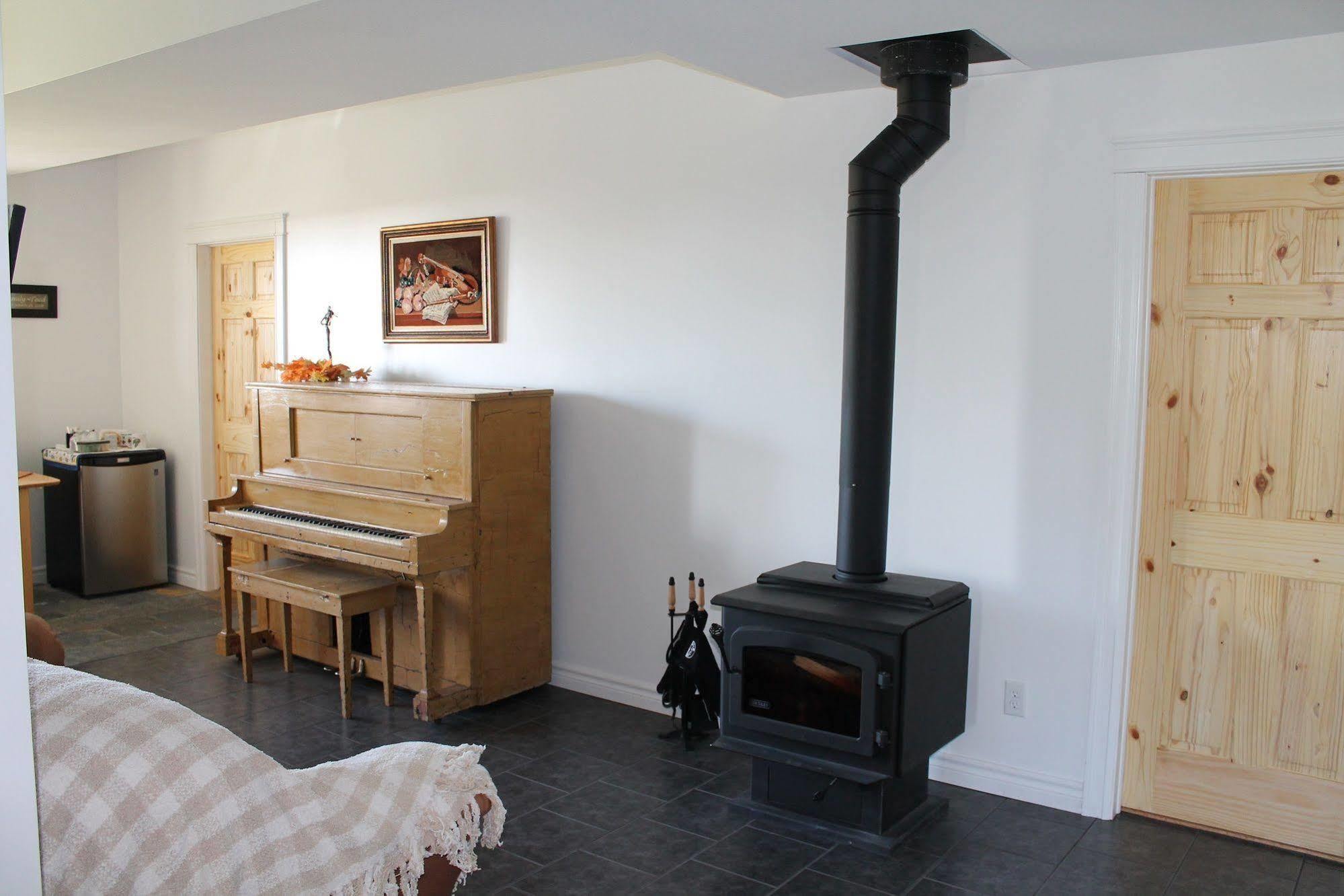 The Fiddle And The Sea Bed And Breakfast Port Hood Eksteriør bilde